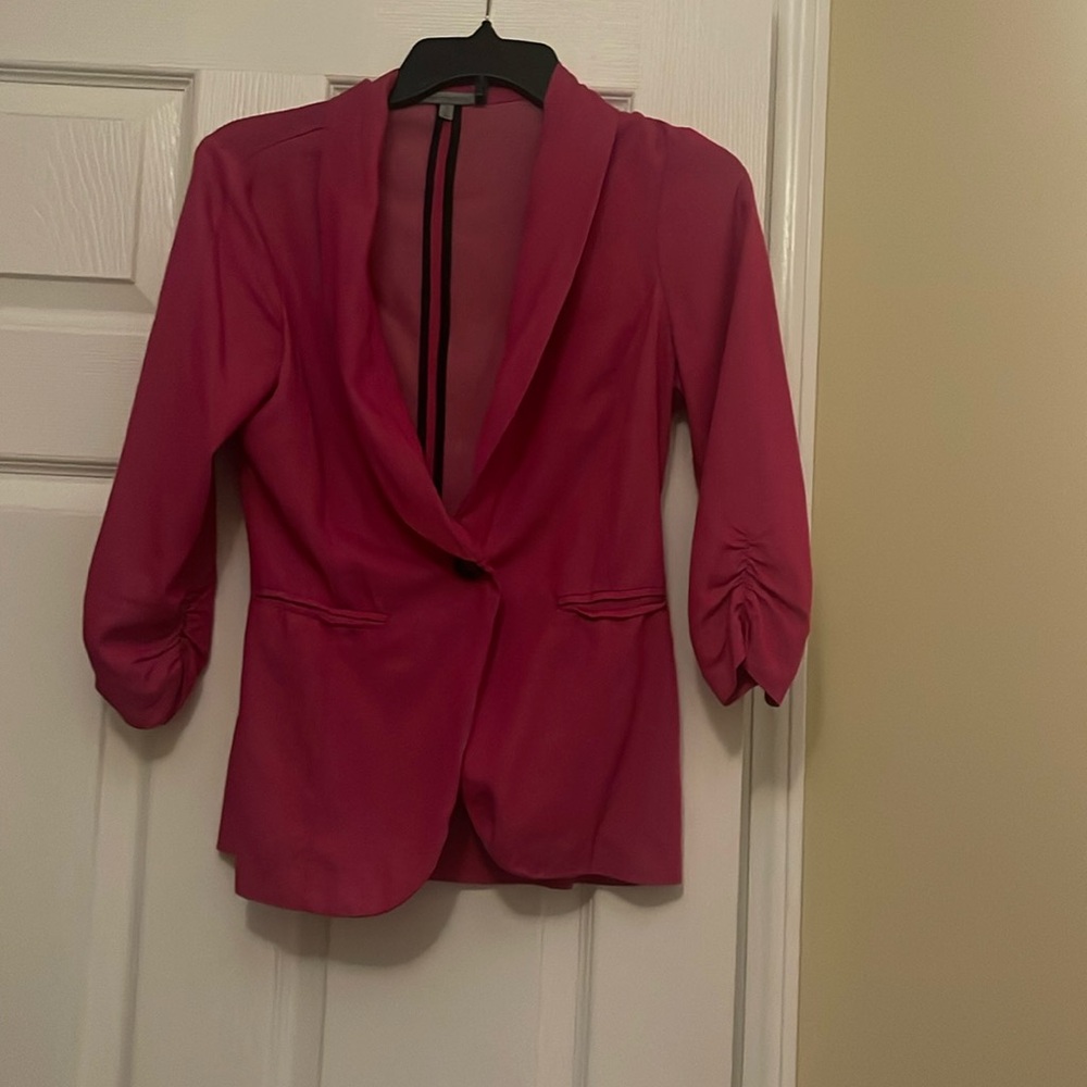 Hot pink blazer quarter length
